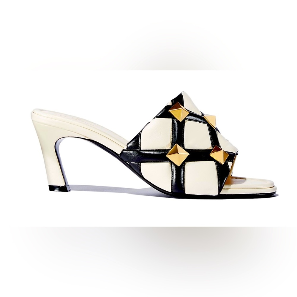 NWT Valentino Garavani Studded low heel slide sandal size 7.5 white/black